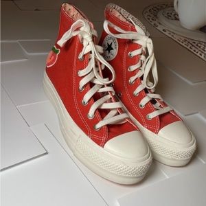 Chuck Taylor All Star Lift Platform Peaches Women’s High Top Shoe